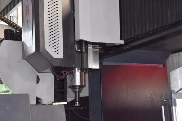 數(shù)控龍門銑床、龍門加工中心及立式加工中心刀庫卡刀故障的原因及解決辦法